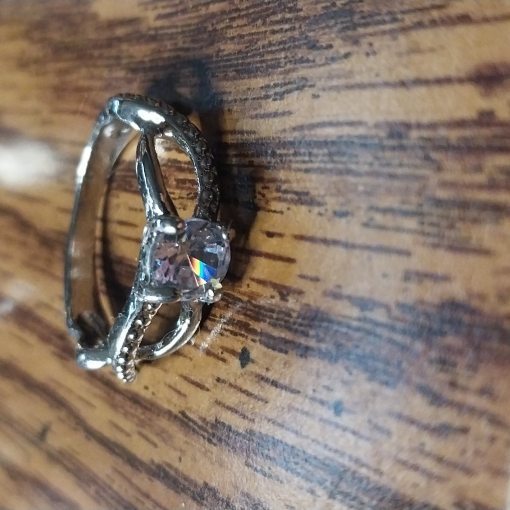 Fashion ring